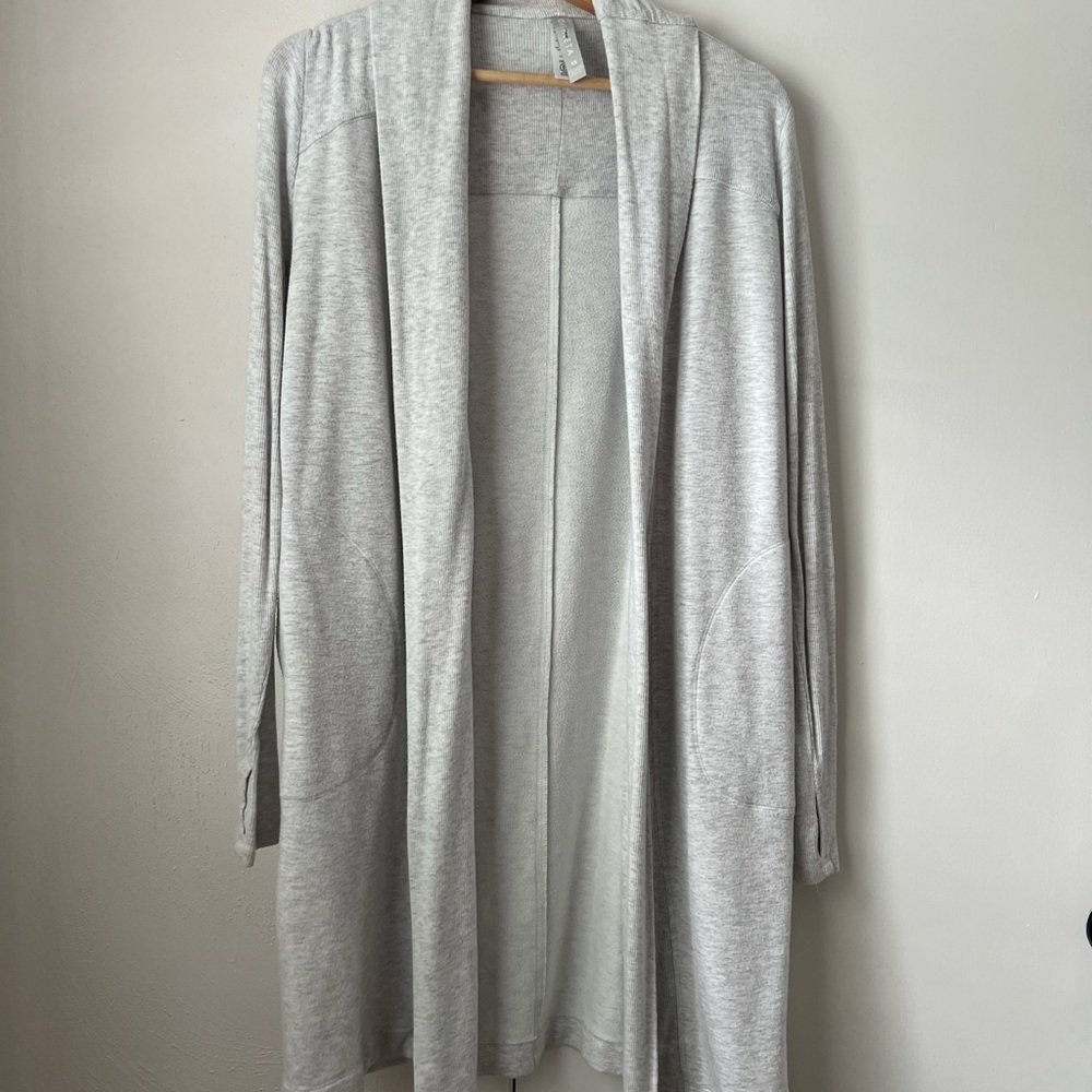 Athleta long wrap with thumb holes size S